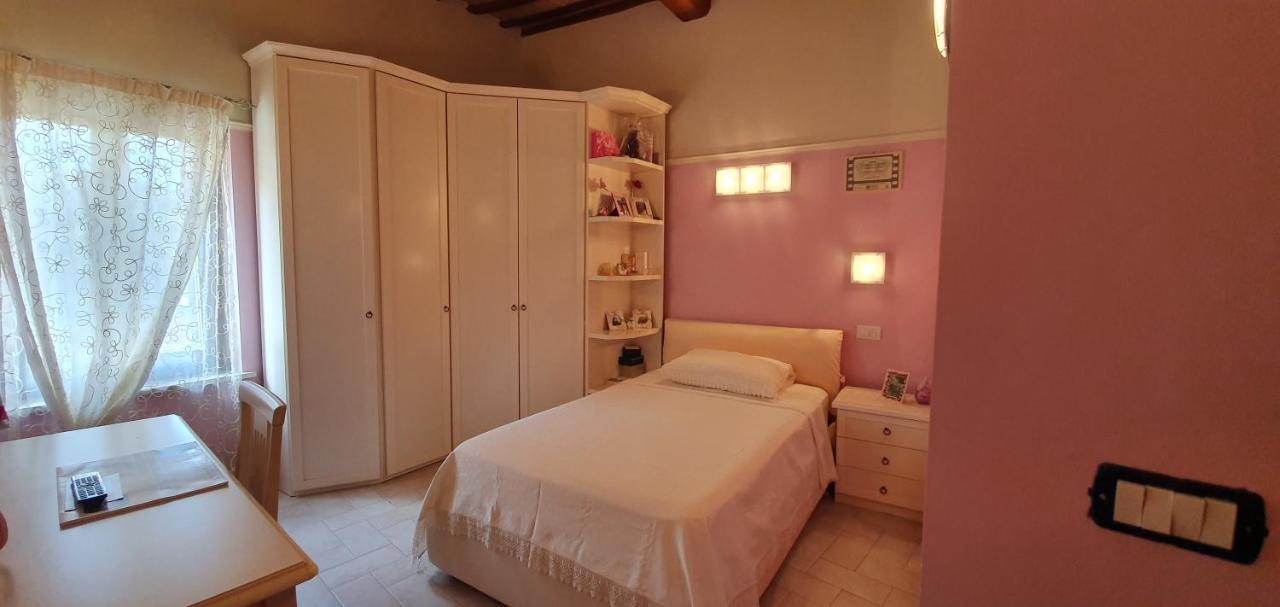 B&B Serena เปรูจา ภายนอก รูปภาพ